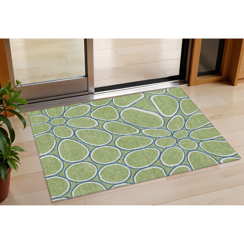 HomeRoots Abstract Transitional Rectangle Outdoor Rug - 3' x 5'