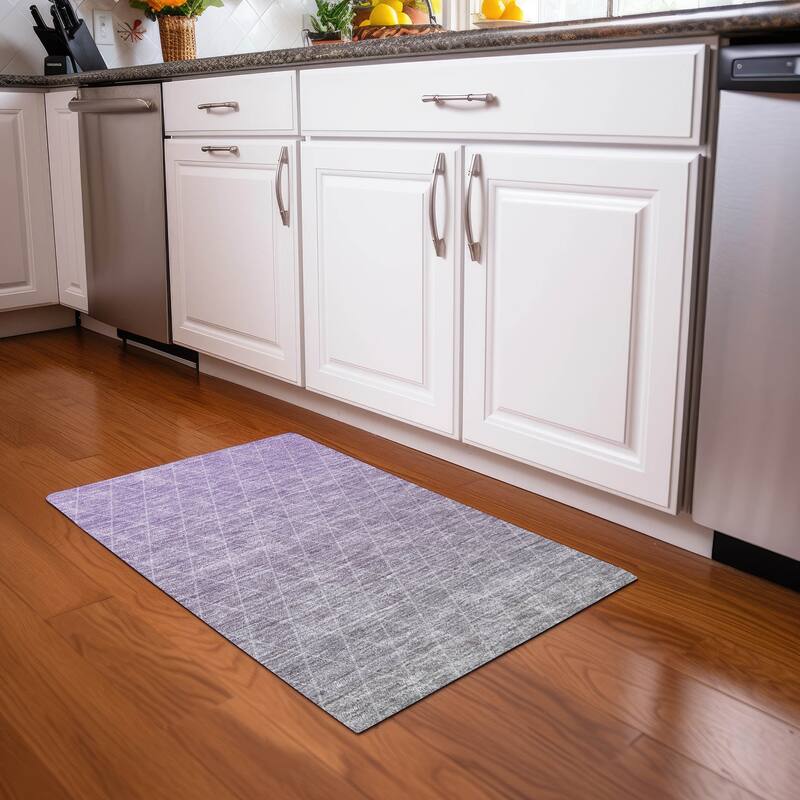 Machine Washable Indoor/ Outdoor Ombre Trellis Chantille Rug - Lavender - 1'8" x 2'6"