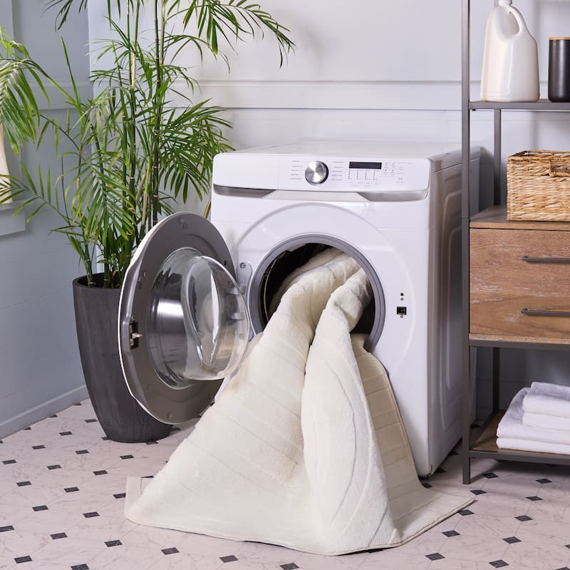 SAFAVIEH Versailles Zorada Solid & Tonal Rug