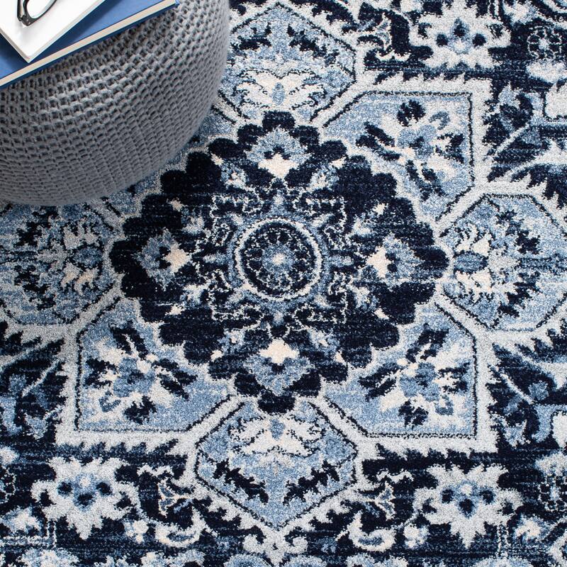 SAFAVIEH Charleston Morgann Medallion Rug