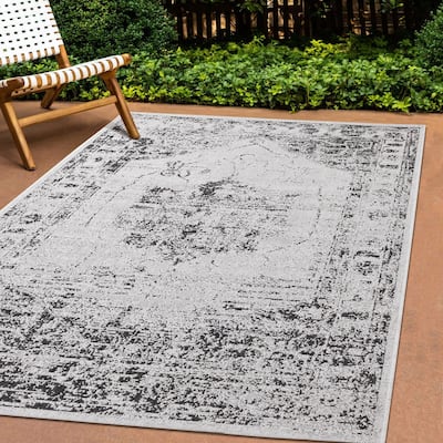 Jackson Collection - Grey/Black Distressed Traditional Indoor/Outdoor Area Rug