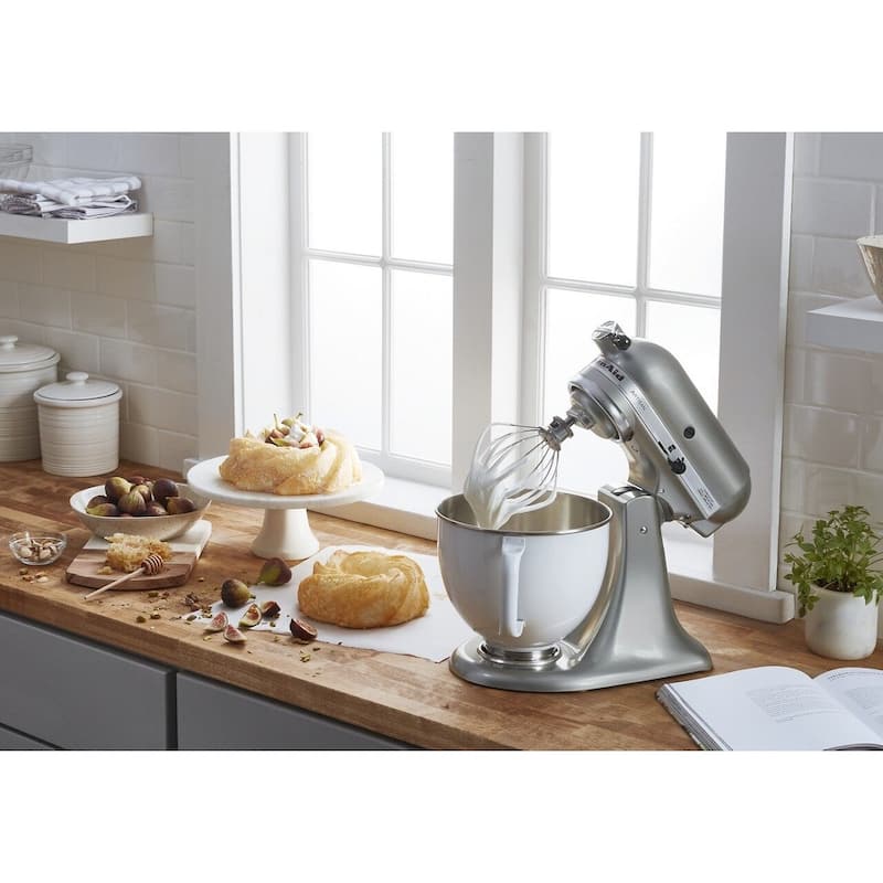 KitchenAid Artisan® Series Tilt-Head Stand Mixer with 5 Quart White Colorfast