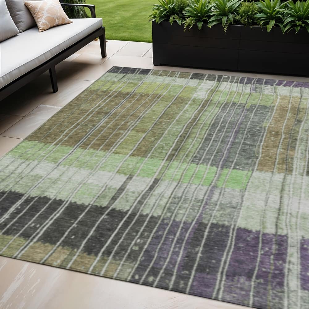 HomeRoots Striped Transitional Rectangle Outdoor Rug