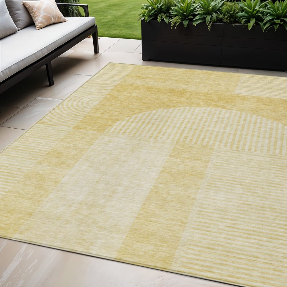 HomeRoots Geometric Transitional Rectangle Outdoor Rug