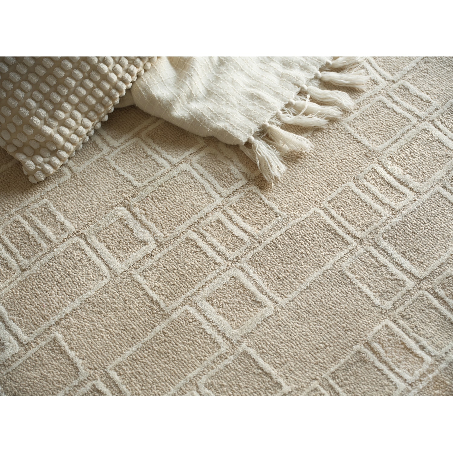 Soho Handmade Hand Tufted New Zealand Wool Beige/Ivory Area Rug.