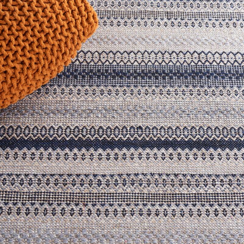 SAFAVIEH Handmade Kilim Vladlena Transitional Rug
