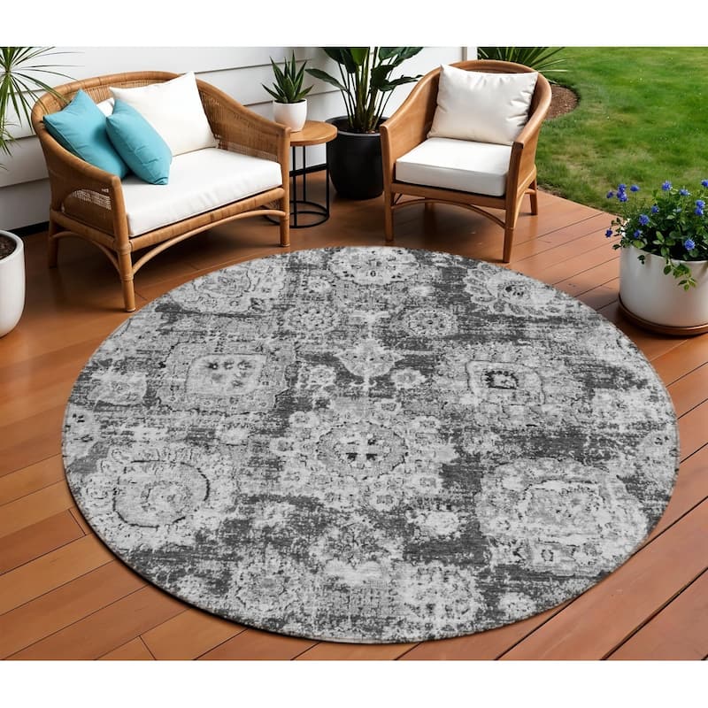 HomeRoots Floral Transitional Rectangle Outdoor Rug - 8' Round