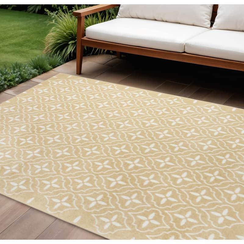HomeRoots Geometric Modern Rectangle Outdoor Rug - 8' X 10' - Beige/Ivory - 8' X 10'