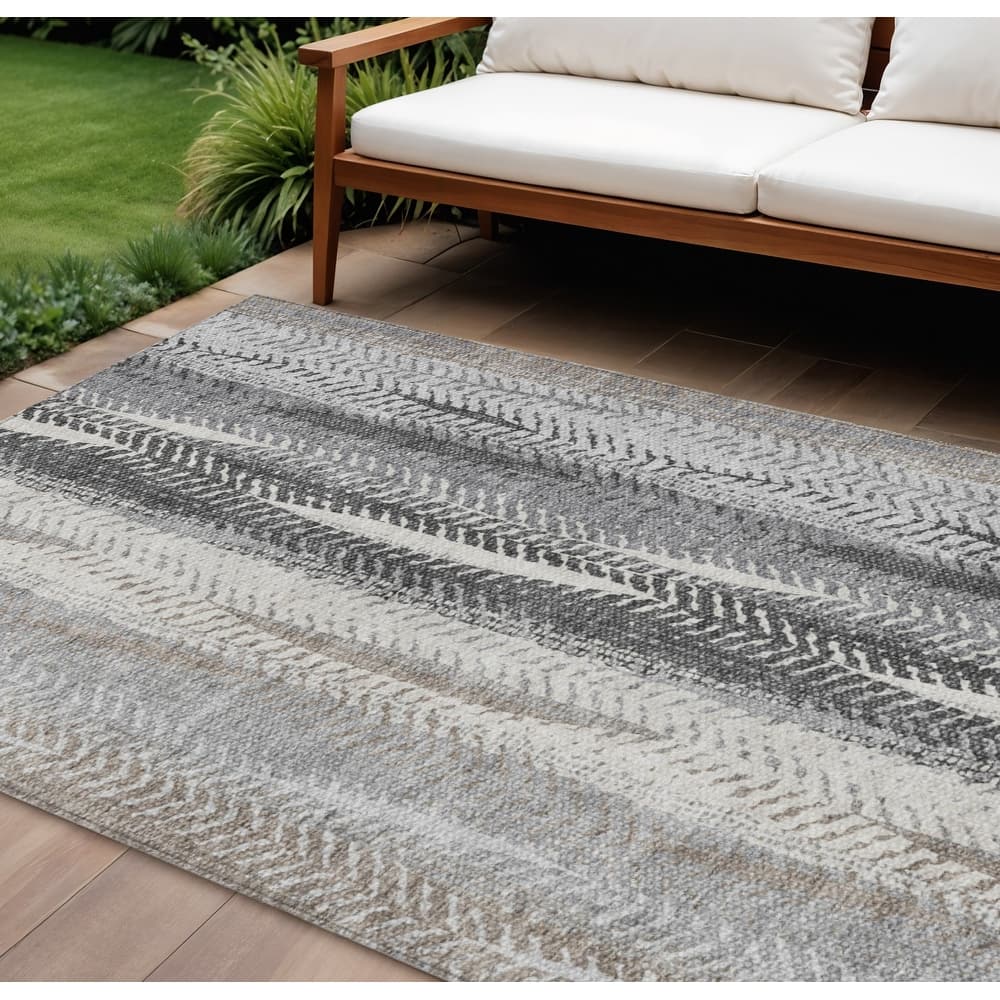 HomeRoots Botanical Leaves Transitional Rectangle Outdoor Rug