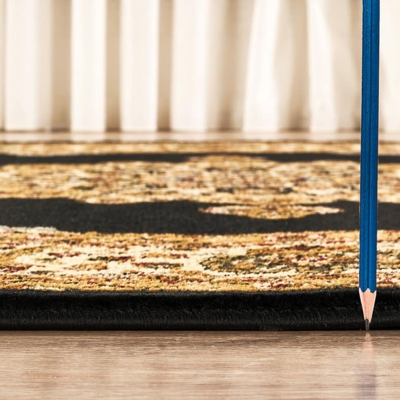 Classic Area Rug - 6' x 7'