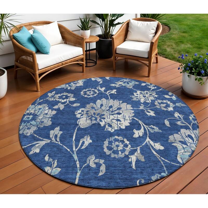 HomeRoots Floral Transitional Rectangle Outdoor Rug - 8' Round