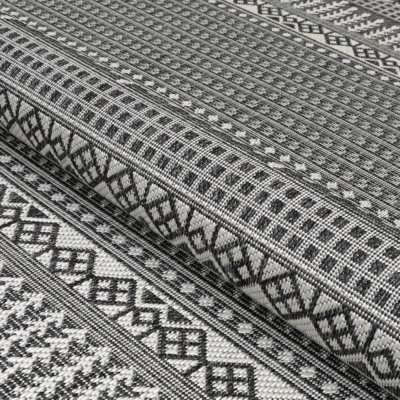Sebille Grace Gray- Ivory Indoor/ Outdoor Area Rug