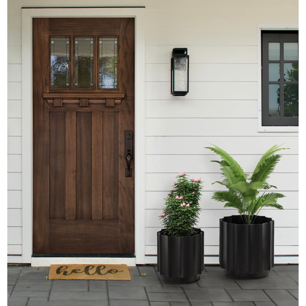 Kate and Laurel Scalone Metal Planter Set