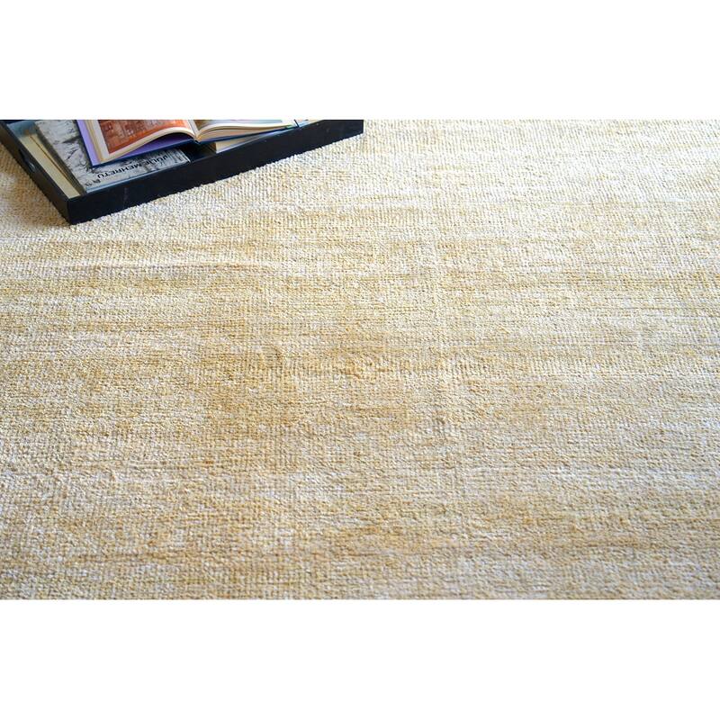 Exquisite Rugs Plush Hand-Knotted Bamboo Silk/New Zealand Wool Gold Area Rug