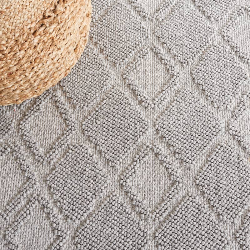 SAFAVIEH Lotus Inda Rustic Trellis Rug - 5'3" x 7'6"