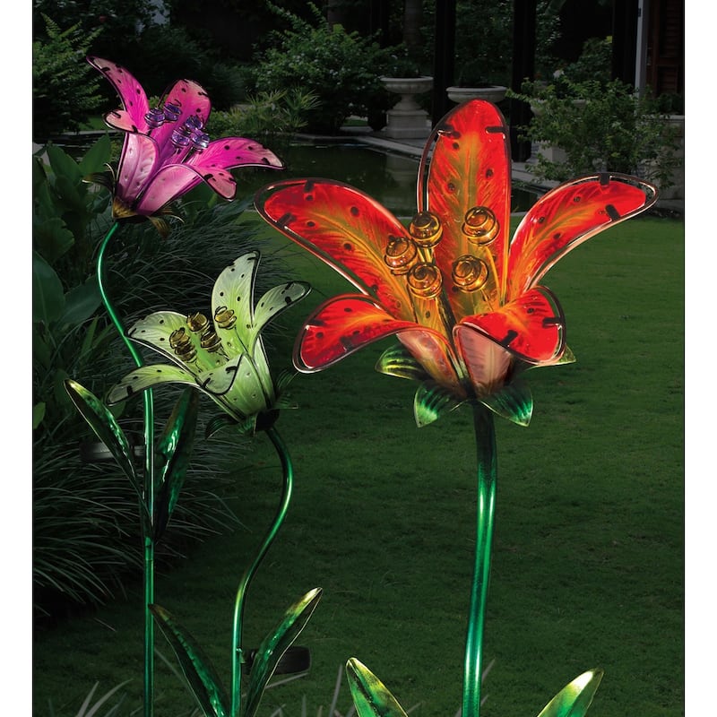 Solar Tiger Lily Stake - Pink - 9"x7.25"x33"