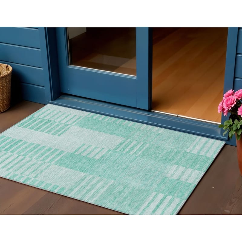 HomeRoots Striped Transitional Rectangle Outdoor Rug - 3' x 5'