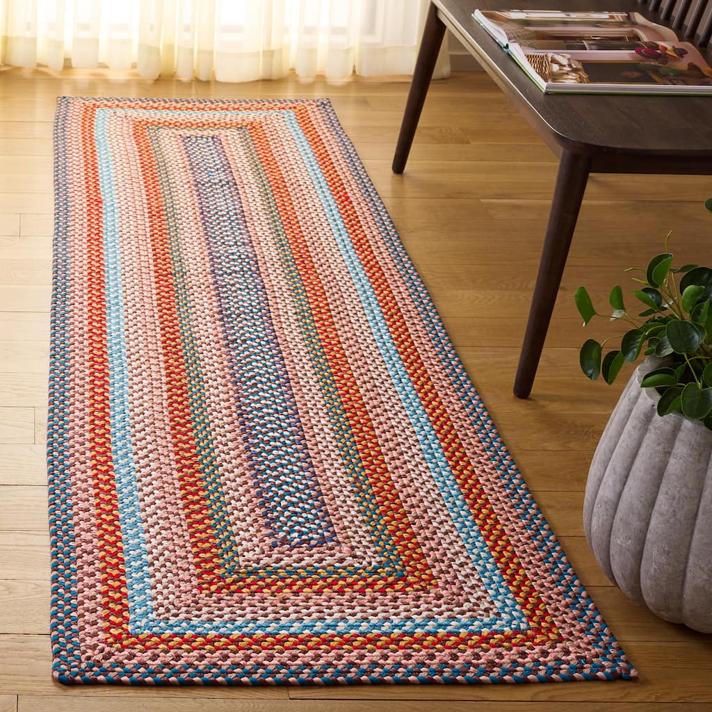 SAFAVIEH Handmade Braided Chisa Washable Indoor/Outdoor Rug - Weather Resistant & Easy Cleaning