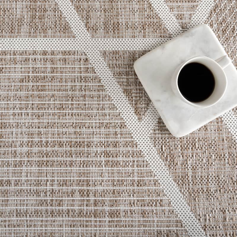 Nuloom Armida Geometric Indoor/Outdoor Area Rug