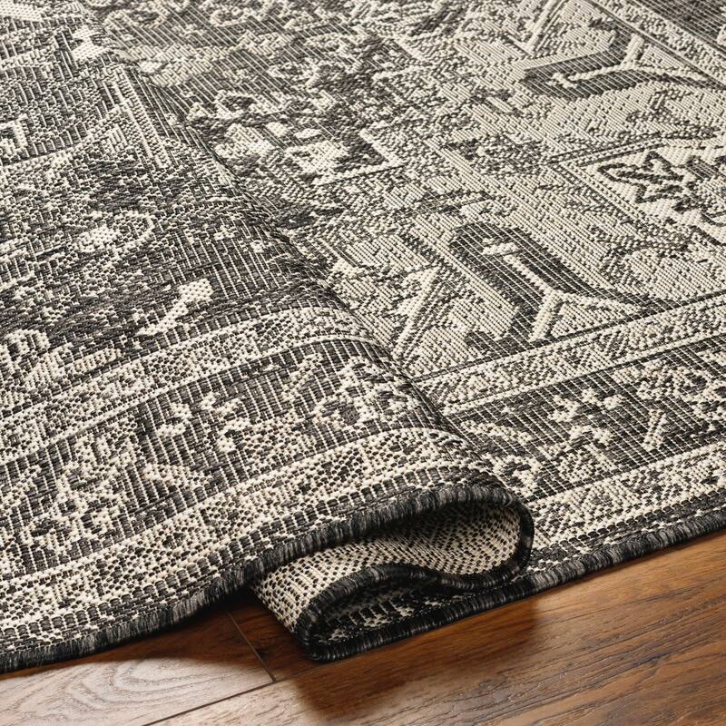 Livabliss Ravello Traditional Persian Indoor/ Outdoor Area Rug
