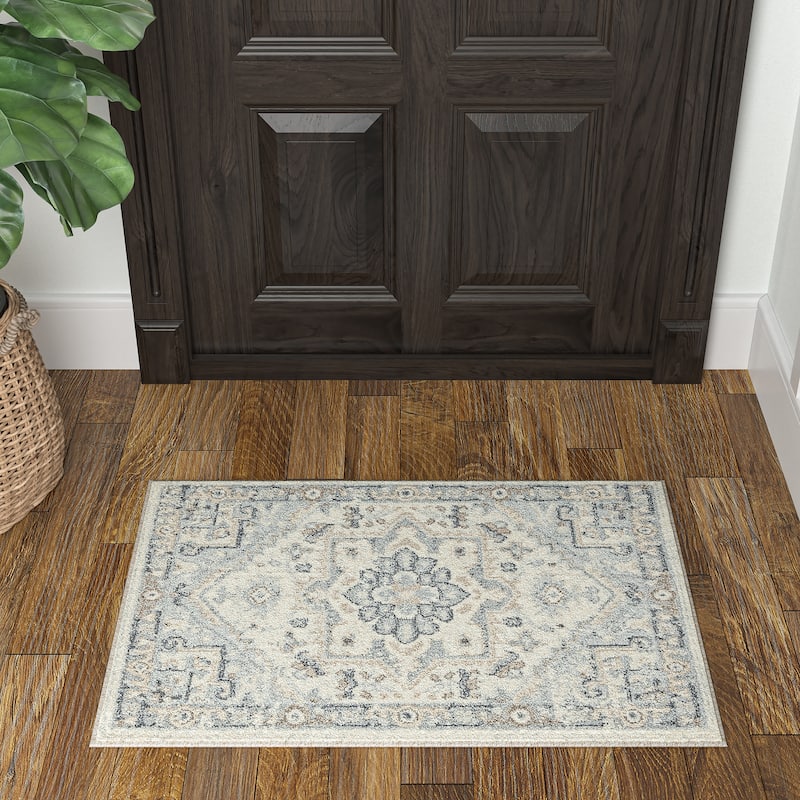 Tucson Classic Oriental Indoor Area Rug - 2' x 3' - Cream/Cream