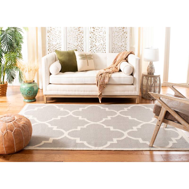 SAFAVIEH Handmade Flatweave Dhurries Jinan Modern Moroccan Wool Rug