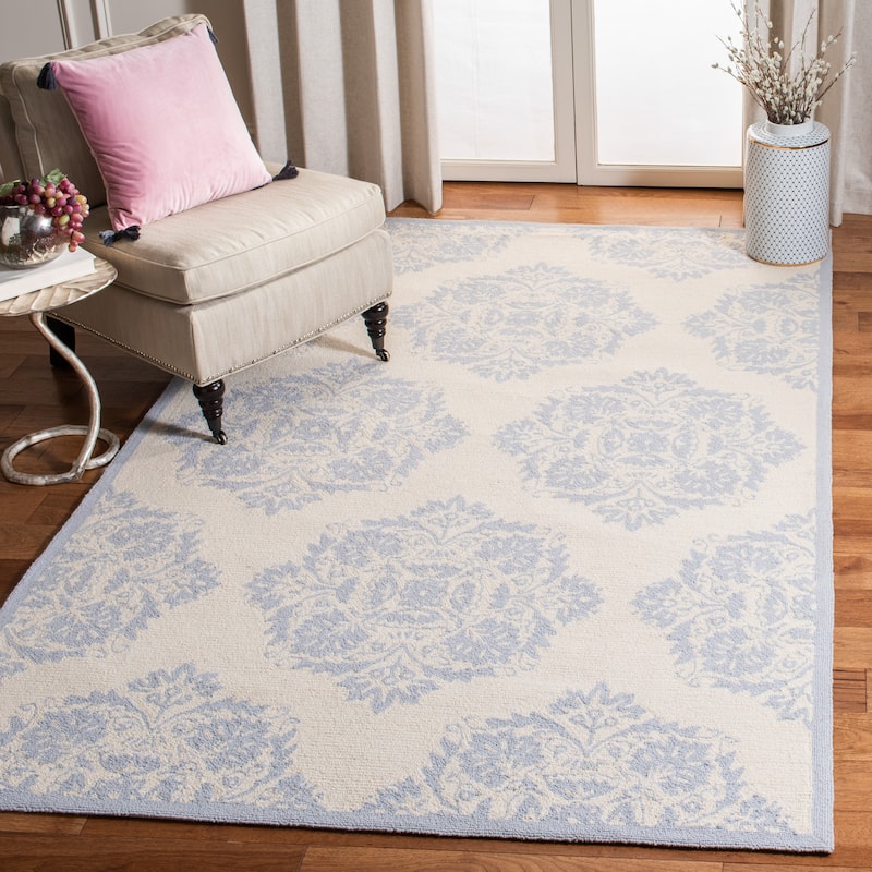 SAFAVIEH Handmade Chelsea Bauke French Country Wool Rug - 5'3" x 8'3" - Ivory/Blue