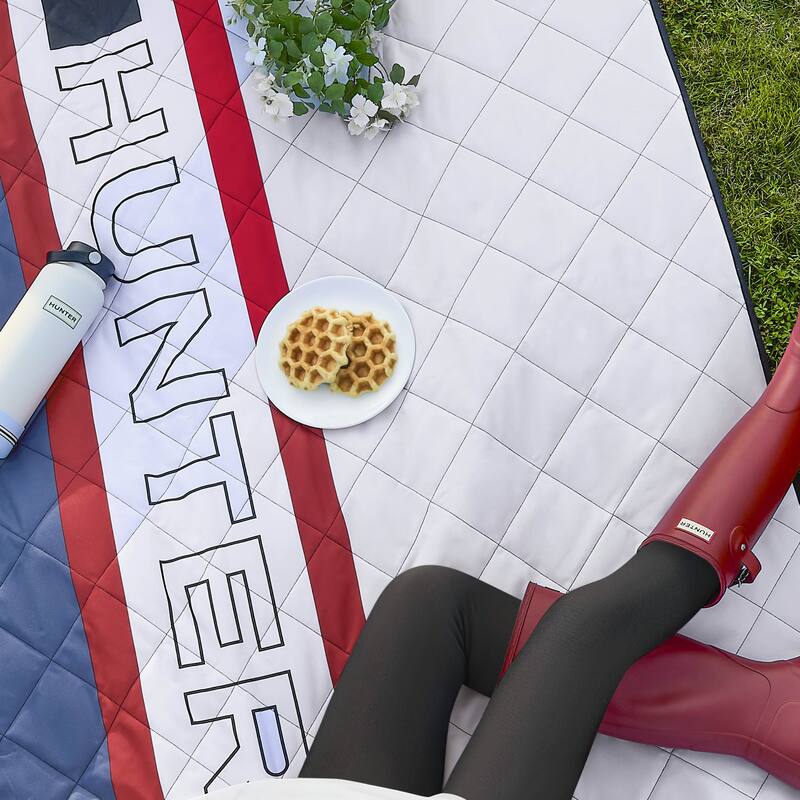 Hunter Outdoor Blanket Tote Bag