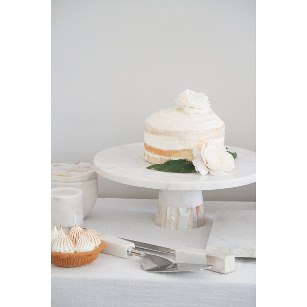 White marble cake stand hotsell