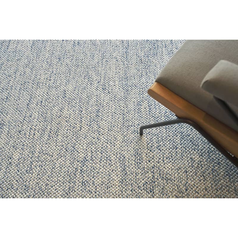 EXQUISITE RUGS Rhodes Hand-loomed PET yarn Blue Area Rug.