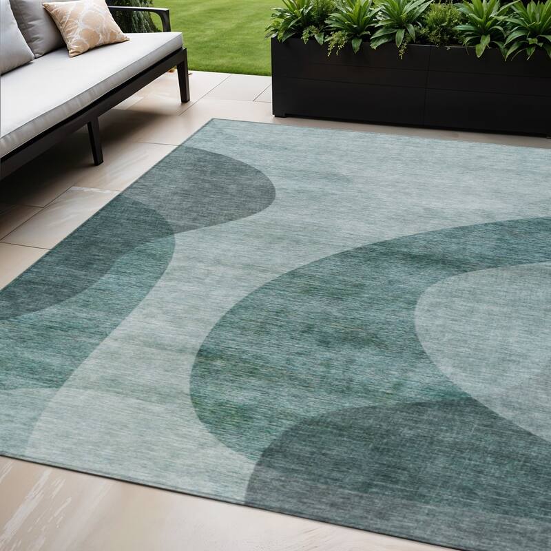 HomeRoots Abstract Transitional Rectangle Outdoor Rug - 5' X 8'