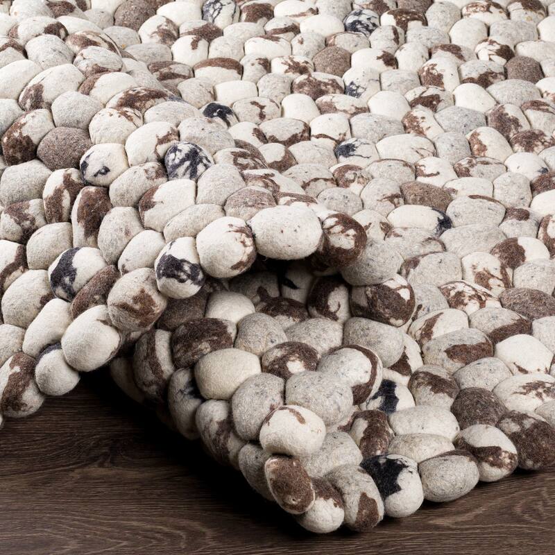 Hand-woven Canistota New Zealand Felted Wool Stone Look Textured Area Rug - 5' x 8'