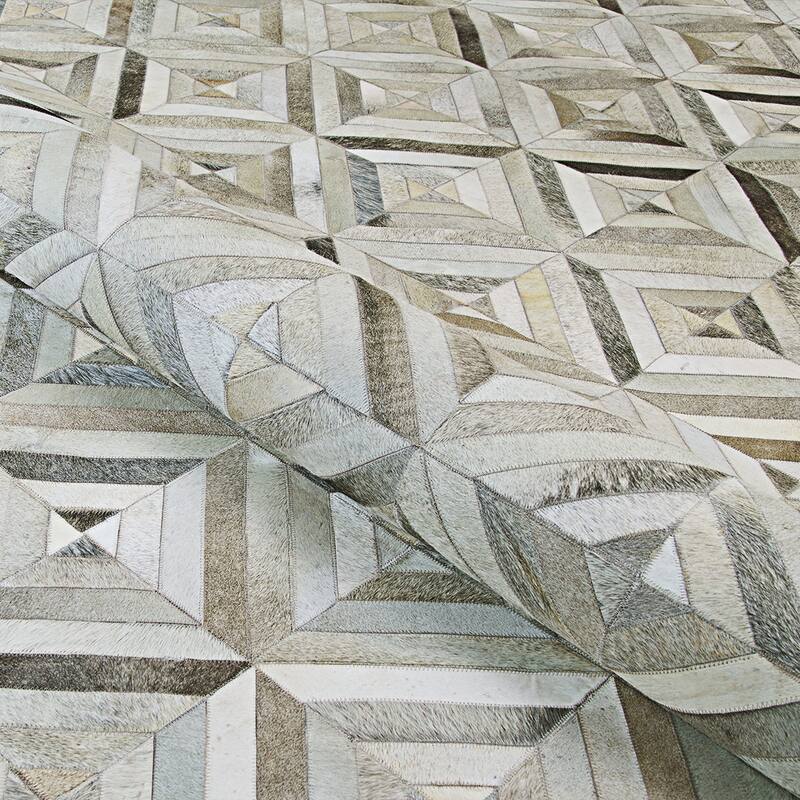 Handmade Vail Kaleidoscope Ivory Cowhide Leather Area Rug