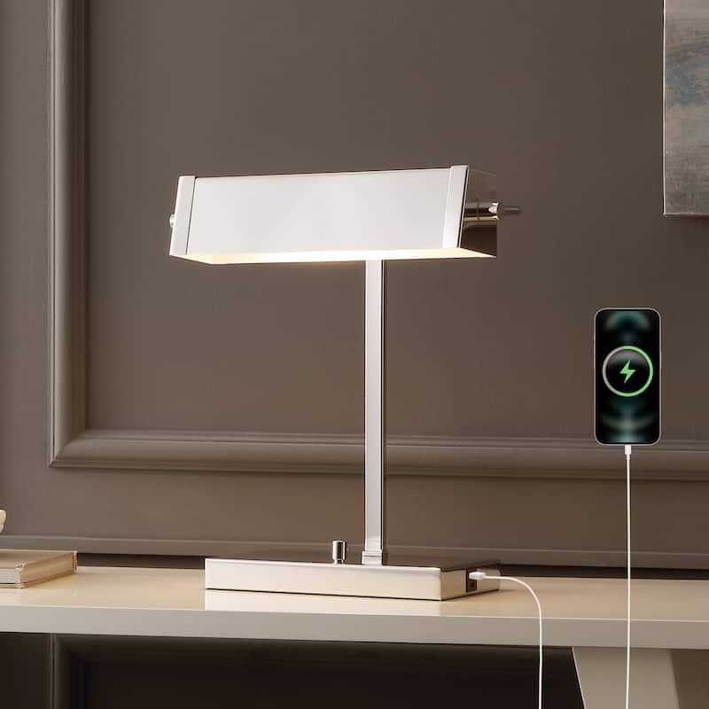 SAFAVIEH Rylan 17-inch Metal Table Lamp with USB Port - 7"W x 14"D x 17"H