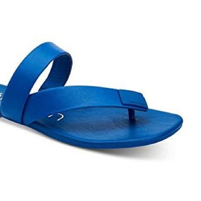 Calvin klein women's saurin flat sandals hotsell