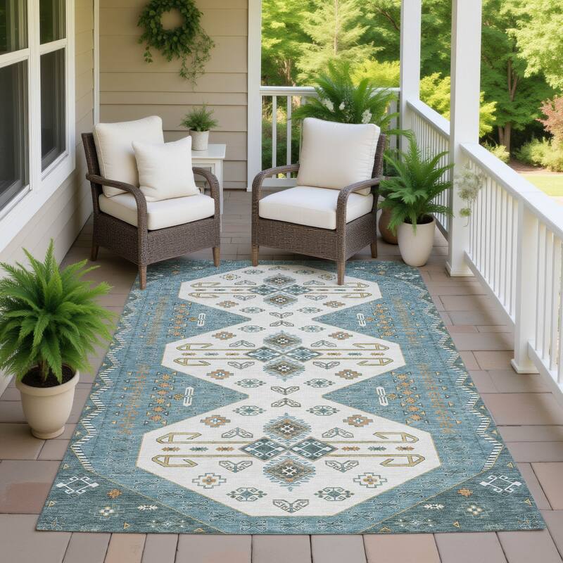 Machine Washable Indoor/ Outdoor Global Hiawatha Chantille Rug