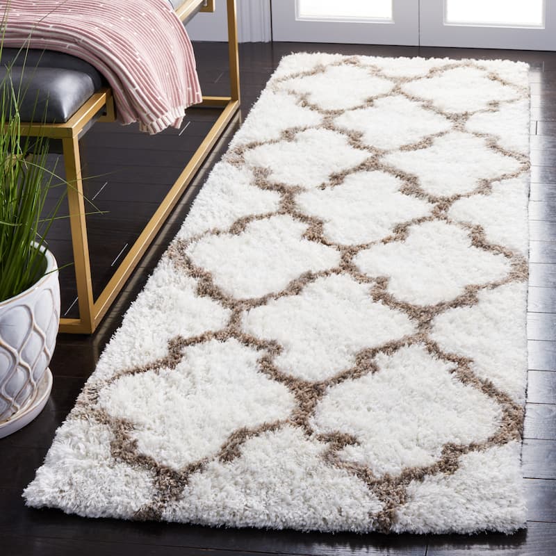 SAFAVIEH Handmade Barcelona Shag Kiyo Polyester Rug