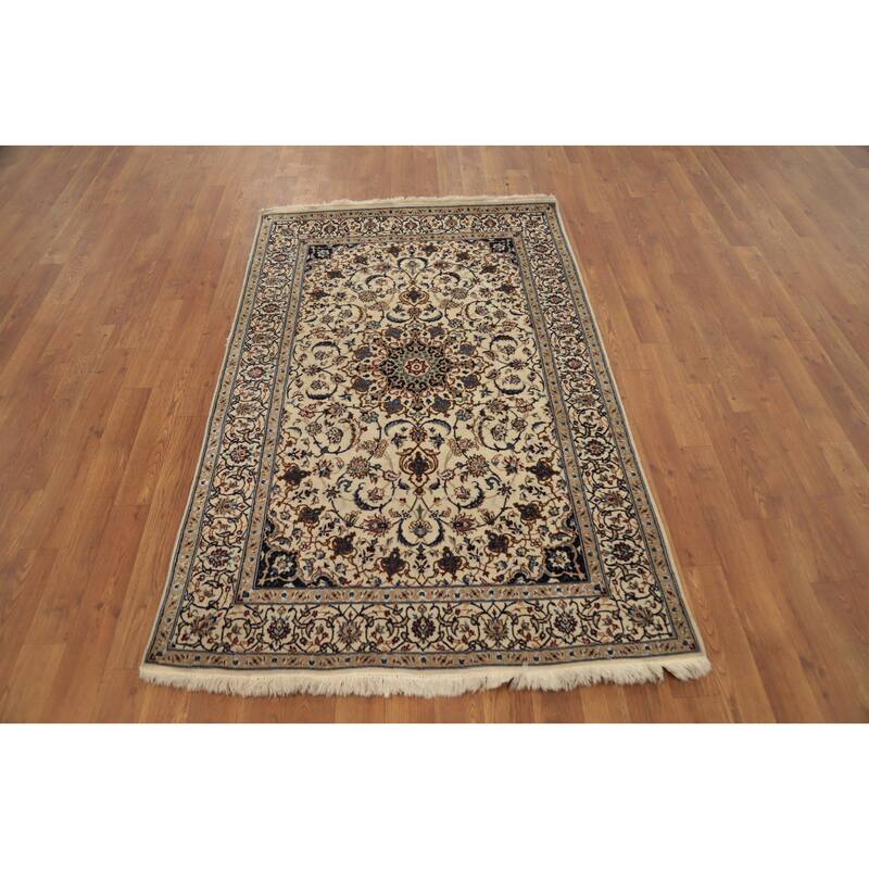 Hand Knotted Oriental 100% Wool Carpet Traditional Floral Beige & Ivories Nain Area Rug - 5' 0'' X 3' 3''