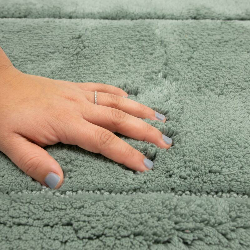 Mohawk Home Regency Bath Rug
