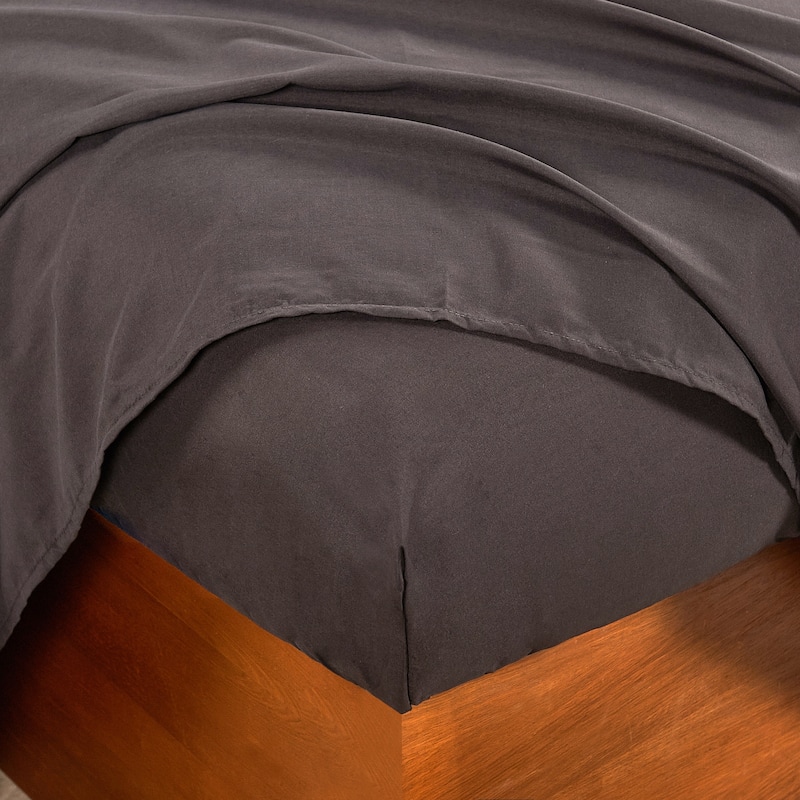 Serenta 4-piece Luxury Embroidered Bed Sheet Set
