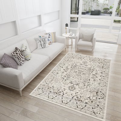 Traditional Cream/Beige Oriental Area Rug