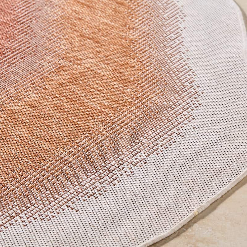 Livabliss Miami Beach Traditional Indoor/Outdoor Area Rug
