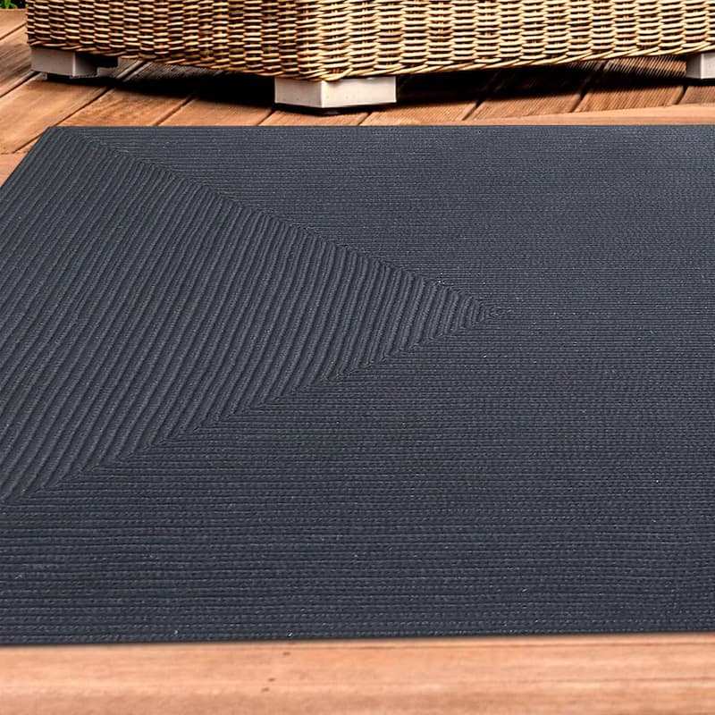 Superior Braided Reversible Indoor/Outdoor Area Rug