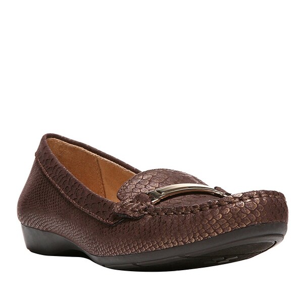 naturalizer boat shoes