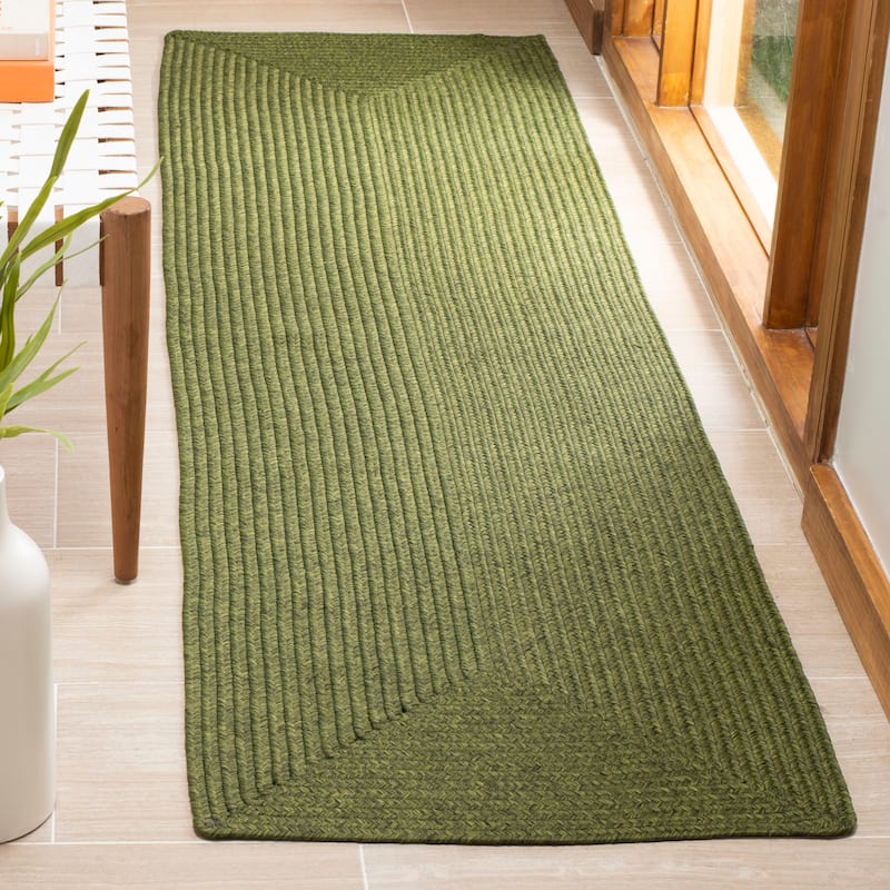SAFAVIEH Handmade Braided Country Casual Lavada Rug - 2'3" x 8' Runner - Green - Runner
