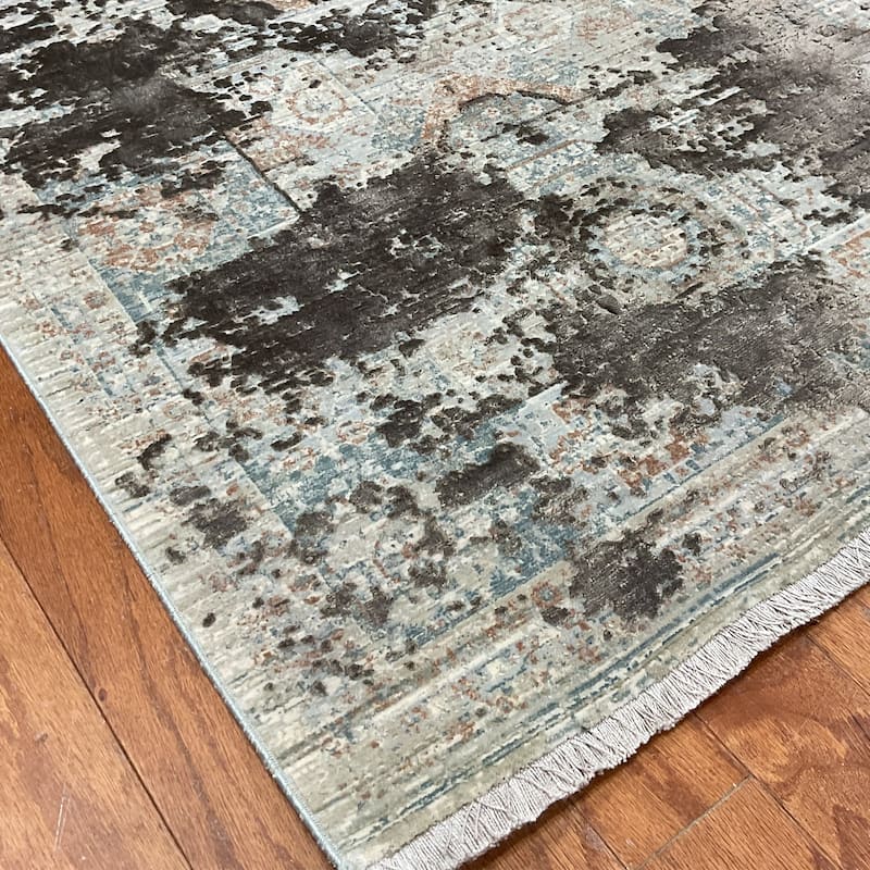 HERAT ORIENTAL Turkish Modern Erased Design Wool & Silk Rug - 2'7" x 4'11"