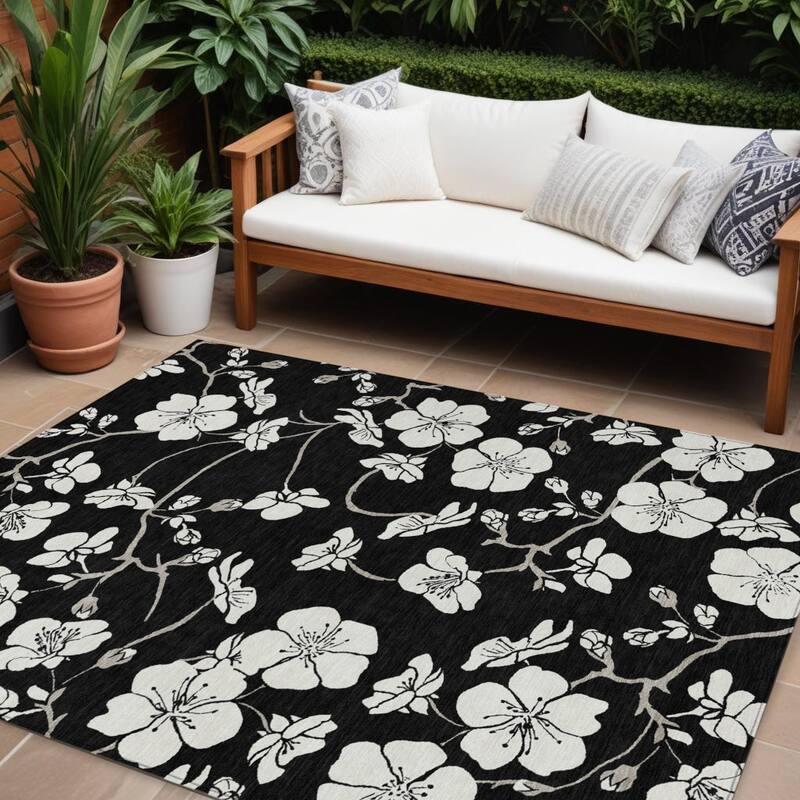 HomeRoots Floral Transitional Rectangle Outdoor Rug - 9' X 12'