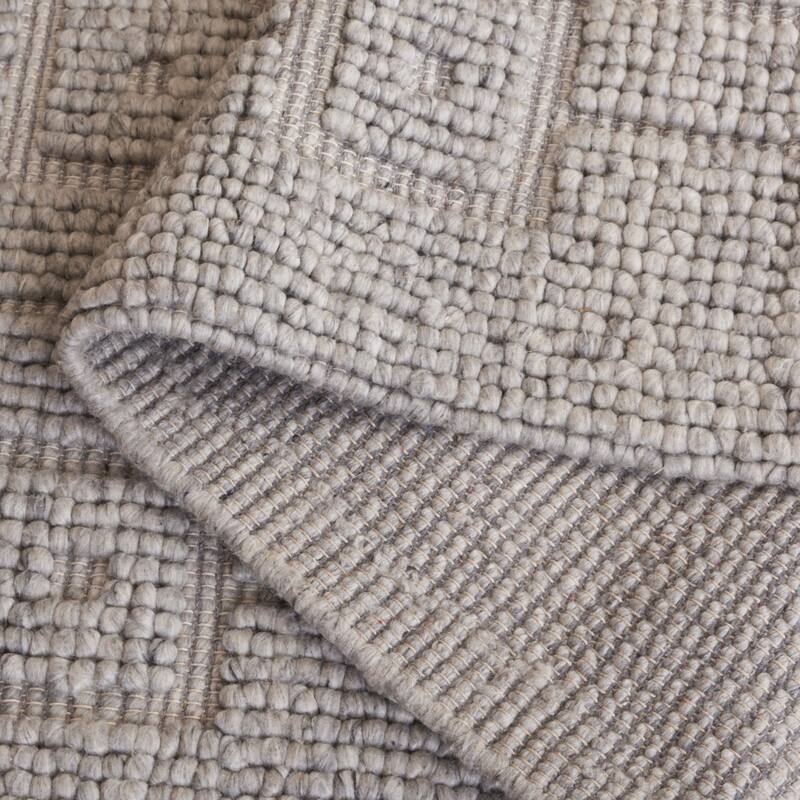 SAFAVIEH Handmade Natura Yurie Transitional Wool Rug