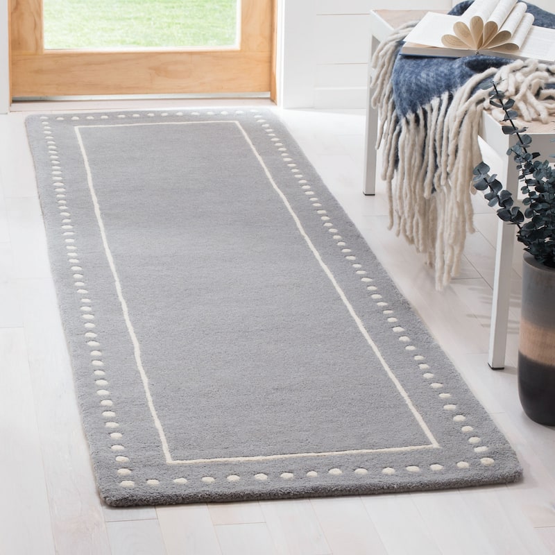 SAFAVIEH Handmade Bella Alverta Dotted Border Wool Rug - 2'3" x 7' Runner - Silver/Ivory - Runner
