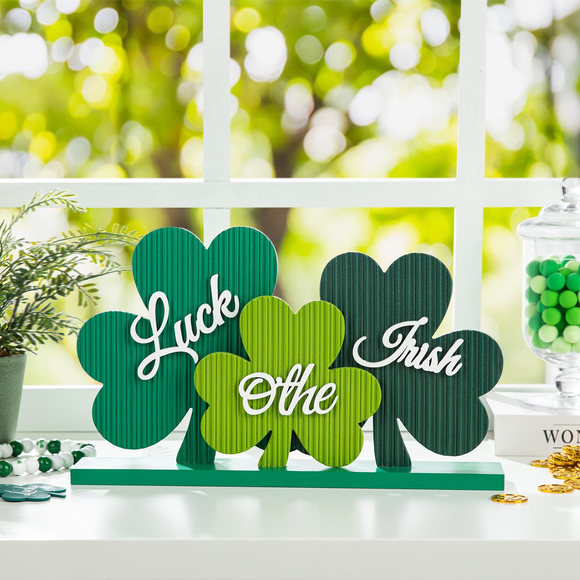 Glitzhome 16"L St. Patrick's Wooden Shamrocks Table decor